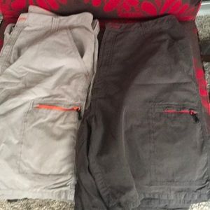 2 Pairs Size 38 Men’s Wrangler Cargo Shorts